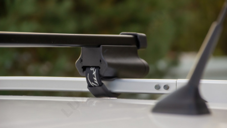 Багажная система "LUX" Бэлт с дугами 1,3м прямоугольными в пластике для а/м с рейлингами от магазина ФаркопРос